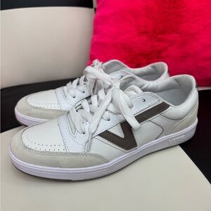 Vans Lowland sneakers in Off White M 8.5 W 10